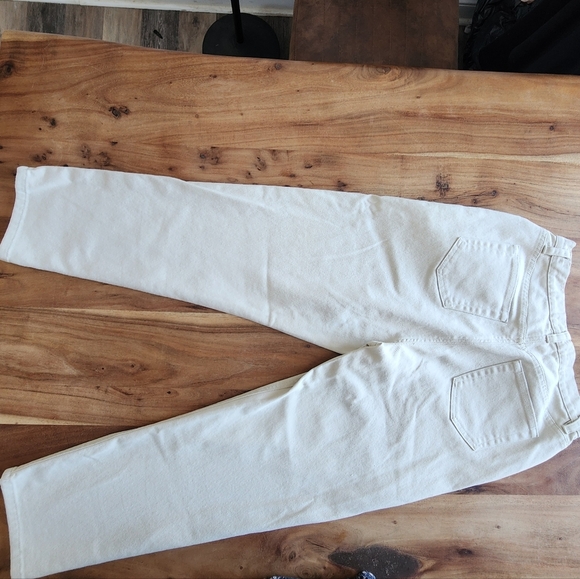 Liz Claiborne jeans, cream pants, regular waist, straight legs, size 10 - Picture 3 of 8